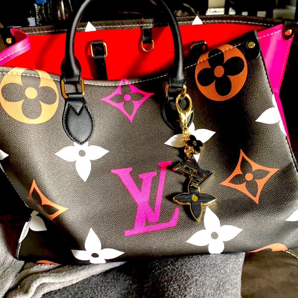 Louis Vuitton Giant Monogram